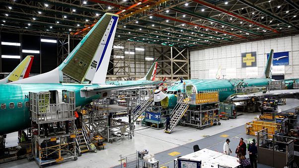 Boeing lamenta mortos e abranda produção do 737 MAX Boeing lamenta mortos e abranda produção do 737 MAX
