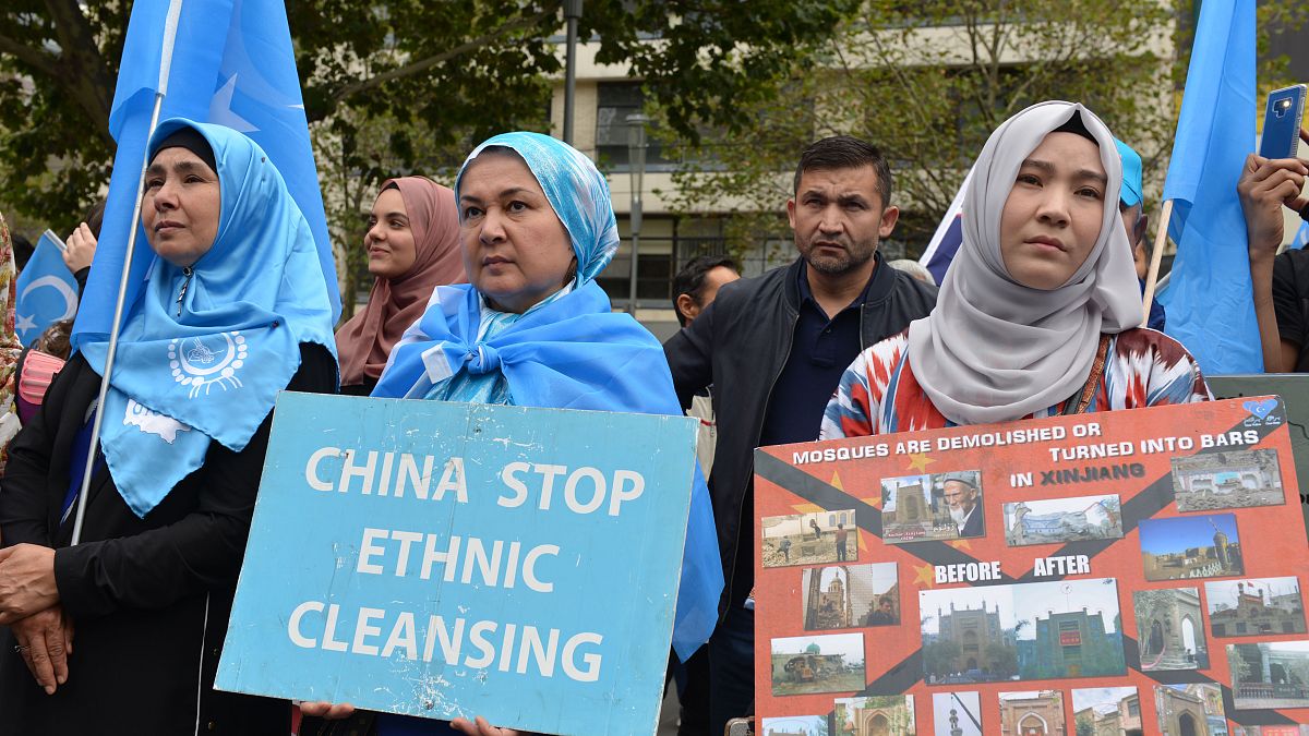 Avustralya'da Çin protestosu: Uygur Türklerini serbest bırakın