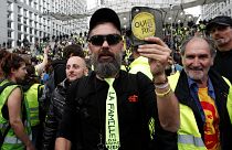 "Coletes Amarelos" exigem Referendo de Iniciativa Civil