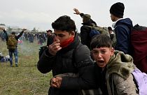 Greek police clash with refugees at the Macedonian border