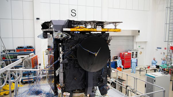 Gib ihr Bass! Weltraumsonde wird mit Lautsprechern getestet Gib ihr Bass! Weltraumsonde wird mit Lautsprechern getestet