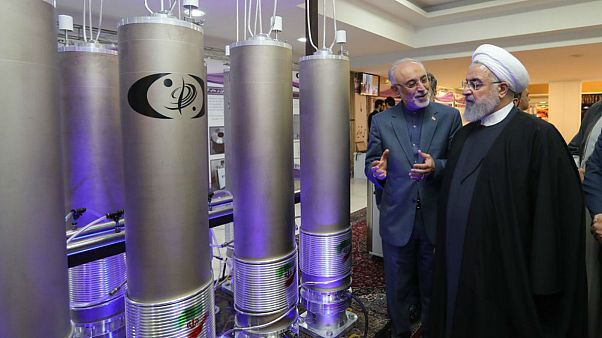 رونمایی روحانی از سانتریفیوژ نسل جدید؛ سانتریفیوژ IR-6 چیست؟ رونمایی روحانی از سانتریفیوژ نسل جدید؛ سانتریفیوژ IR-6 چیست؟