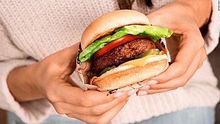 Burger King'in 'çubuklu hamburger reklamına' Çin'den büyük tepki