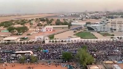 Σουδάν: Εντείνονται οι αντικυβερνητικές διαδήλωσεις