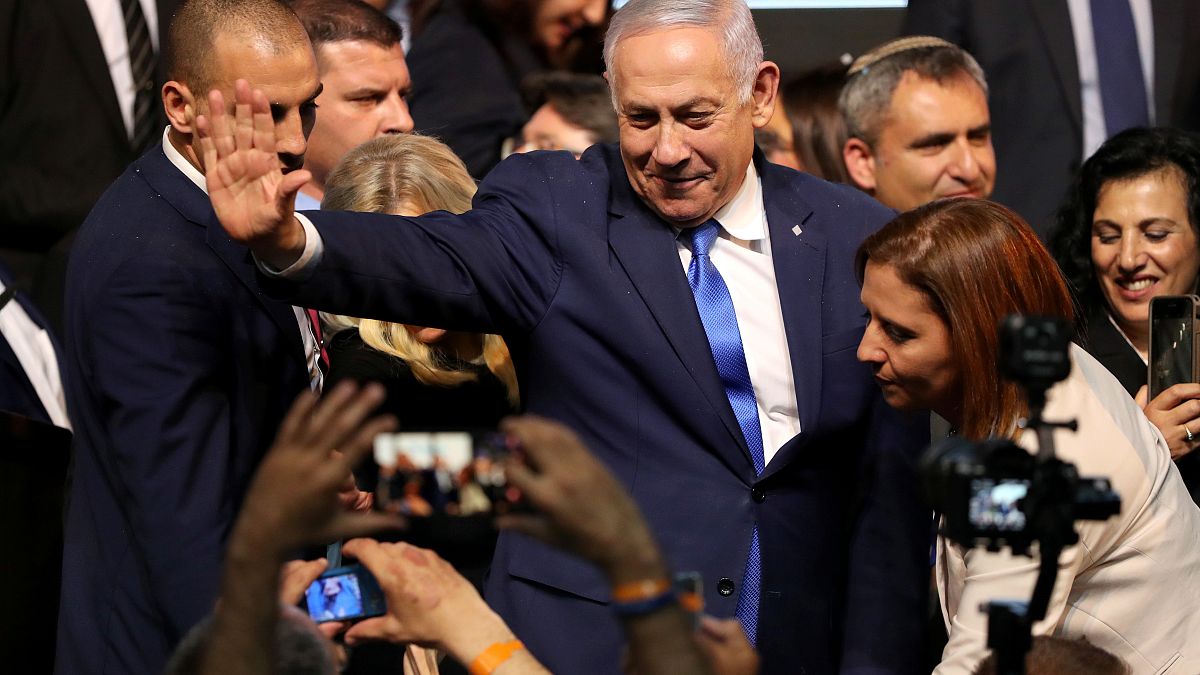 رئيس وزراء إسرائيل بنيامين نتنياهو يتحدث لأنصاره في تل أبيب 09-04-2019