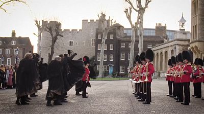 شاهد: الحرس الملكي البريطاني يعزف موسيقى مسلسل "لعبة العروش" الشهير