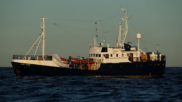 Μάλτα: Παραμένουν εγκλωβισμένοι στο πλοίο 62 μετανάστες Μάλτα: Παραμένουν εγκλωβισμένοι στο πλοίο 62 μετανάστες