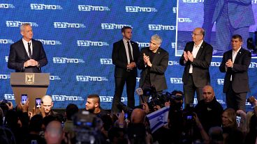 منافس نتنياهو الرئيسي يقر بالهزيمة في الانتخابات