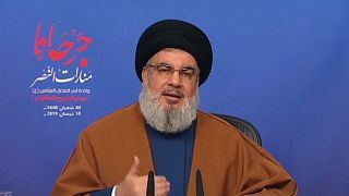 أمين عام حزب الله حسن نصر الله خلال إلقائه كلمة اليوم