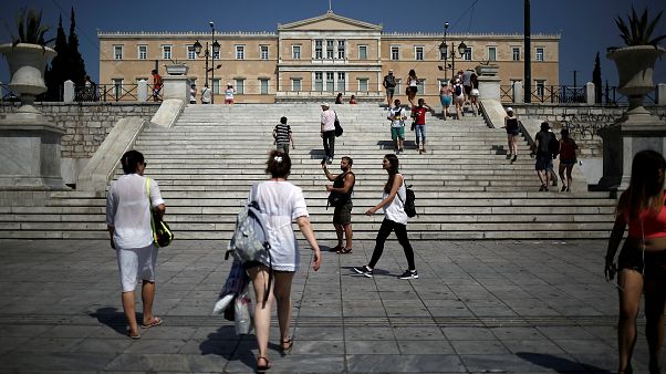 ΟΟΣΑ: «Η μεσαία τάξη μοιάζει με βάρκα σε επικίνδυνα νερά» ΟΟΣΑ: «Η μεσαία τάξη μοιάζει με βάρκα σε επικίνδυνα νερά»