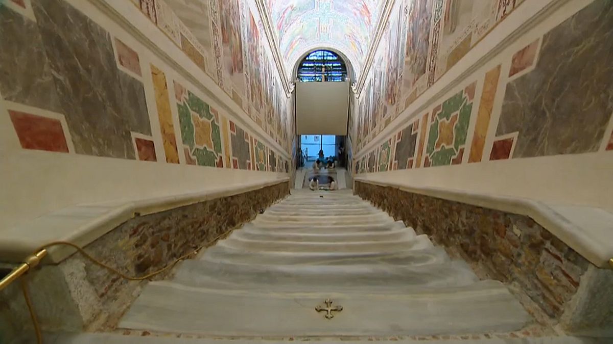 В Риме отреставрировали Святую лестницу