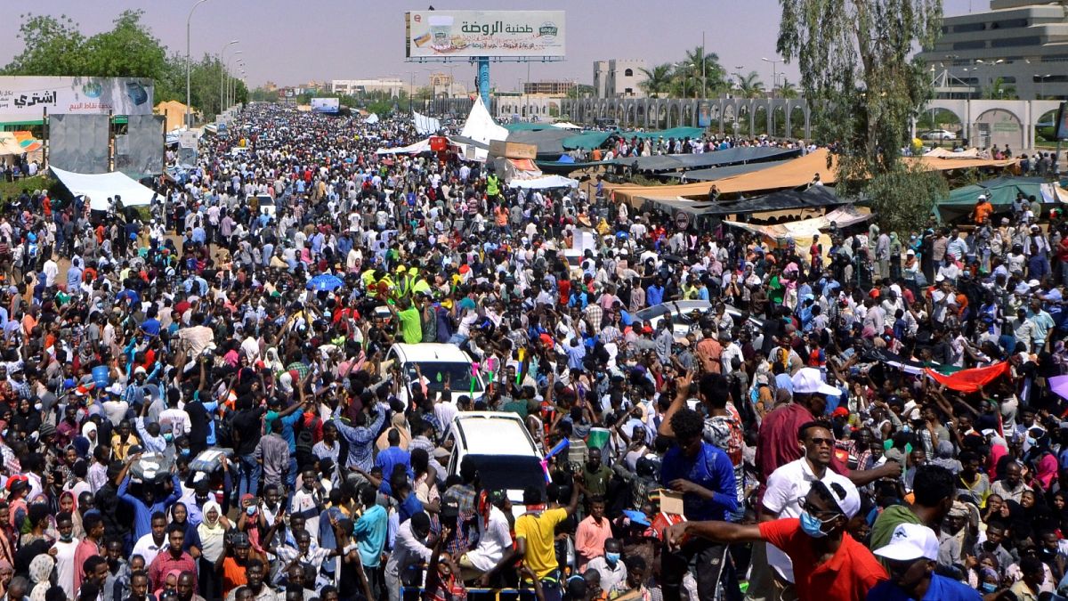 احتجاجات شعبية حاشدة تشهدها شوارع العاصمة السودانية آذار مارس 2019