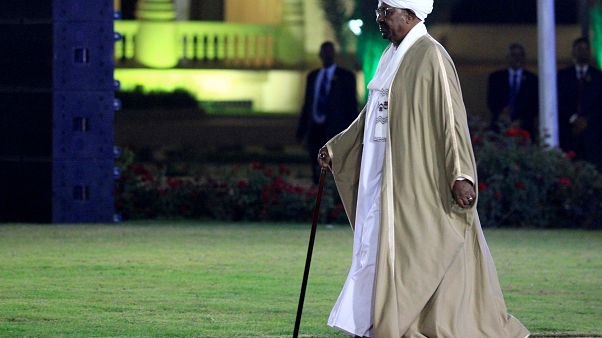 الرئيس المعزول البشير الرئيس المعزول البشير
