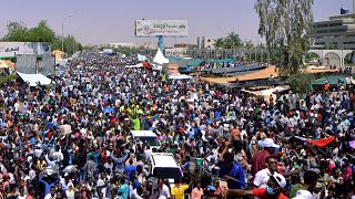 Sudan'ın başkenti Hartum'da Ömer el Beşir karşıtı gösteri