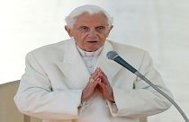 البابا السابق بنديكت في ساحة القديس بطرس في الفاتيكان