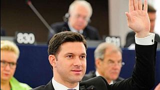 Chiedeva rimborsi per la benzina ma viaggiava in aereo: eurodeputato rumeno a processo