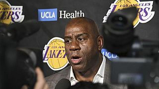 Le dimissioni di "Magic" Johnson dai Lakers: quale sarà il suo futuro?