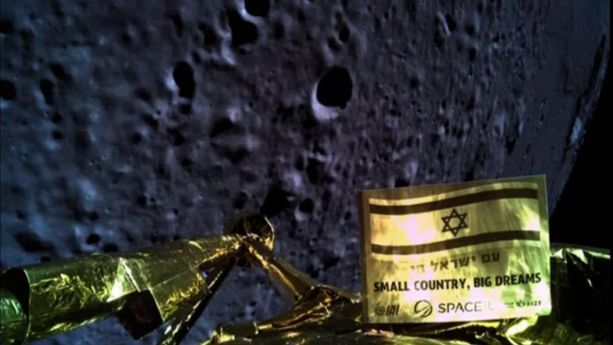 Israel's Beresheet spacecraft fails in moon landing attempt
