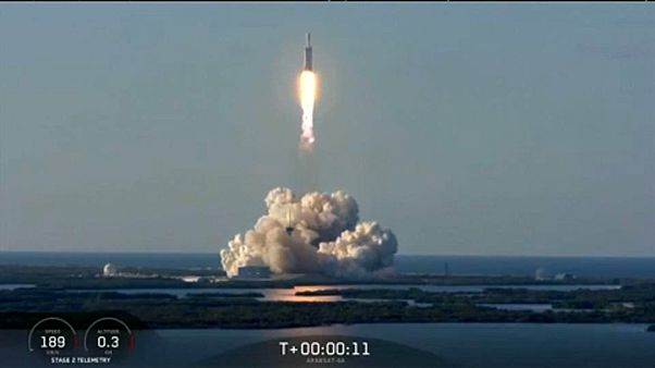 Teljes siker a SpaceX második Falcon Heavy küldetése Teljes siker a SpaceX második Falcon Heavy küldetése