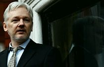 Julian Assange'ı tutuklandıktan sonra ne bekliyor? WikiLeaks'in popüler yüzü için kim ne diyor?