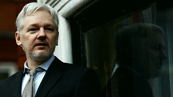 Julian Assange'ı tutuklandıktan sonra ne bekliyor? WikiLeaks'in popüler yüzü için kim ne diyor? Julian Assange'ı tutuklandıktan sonra ne bekliyor? WikiLeaks'in popüler yüzü için kim ne diyor?