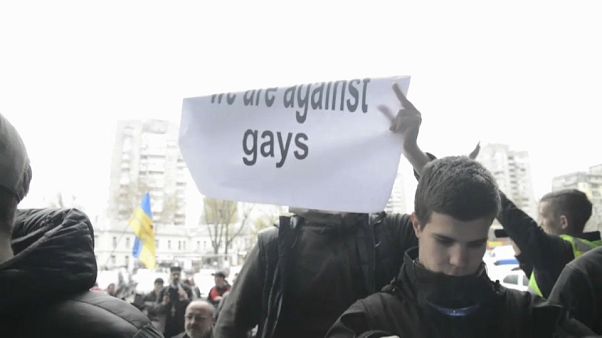 Rechtsextreme greifen LGBT-Konferenz in Kiew an Rechtsextreme greifen LGBT-Konferenz in Kiew an
