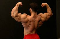 شاهد: رفائيل برانداو يسعى إلى الفوز خلال مهرجان أرنولد شوارزنيغر لكمال الأجسام