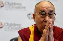 Kiengedték a kórházból a dalai lámát