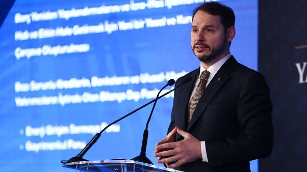 Reuters: Bakan Albayrak, yabancı yatırımcıları yeni ekonomik program konusunda ikna edemedi Reuters: Bakan Albayrak, yabancı yatırımcıları yeni ekonomik program konusunda ikna edemedi
