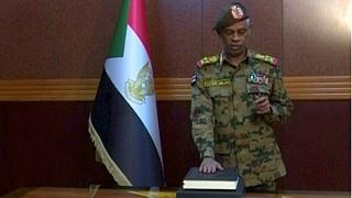 عوض بن عوف، رئیس شورای نظامی انتقالی سودان استعفا داد