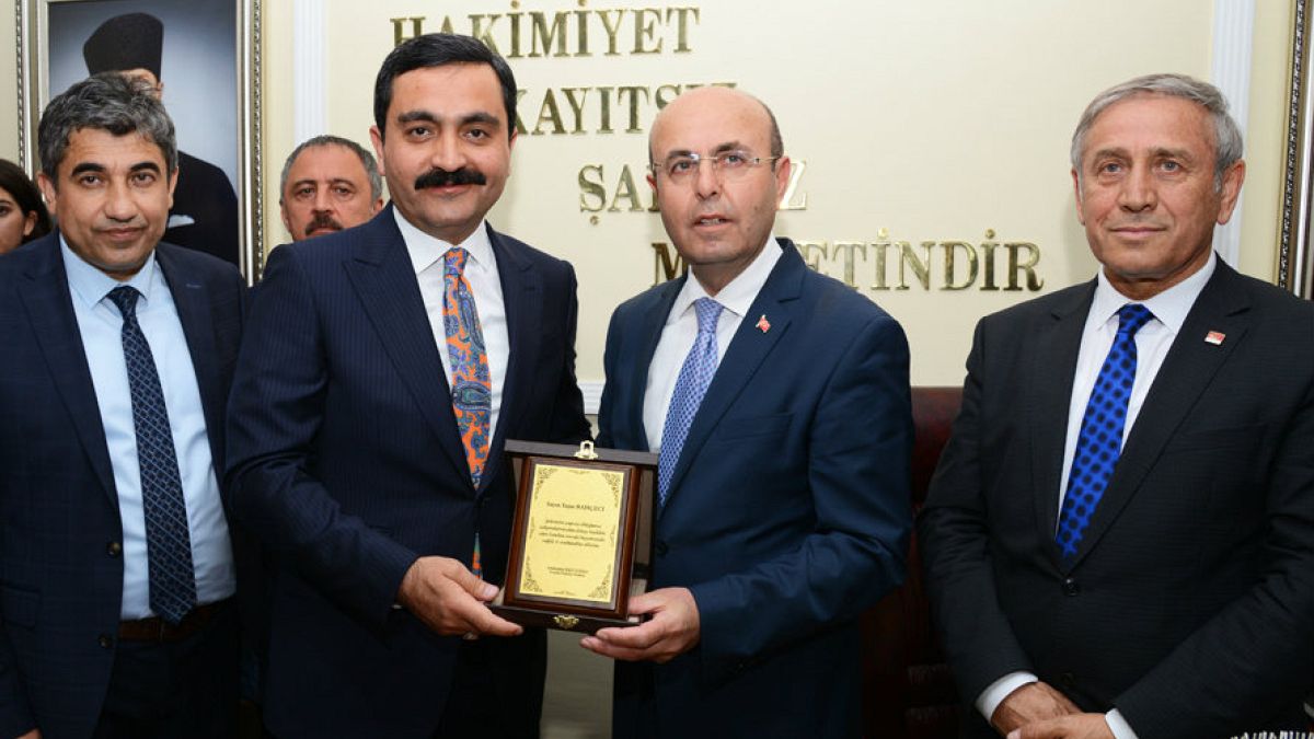 Kırşehir'de Selahattin Ekicioğlu mazbatasını aldı