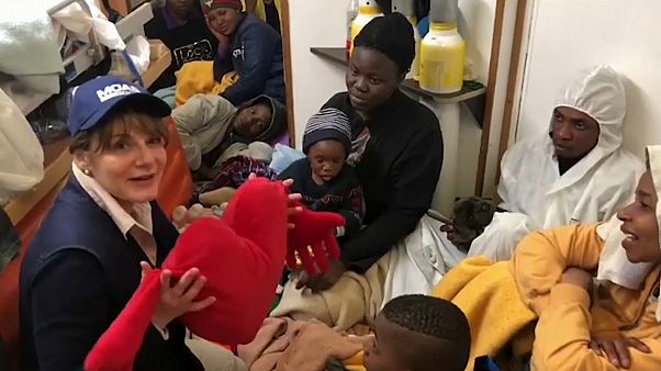 Nach Verträgen mit 4 EU-Staaten: "Alan Kurdi"-Flüchtlinge dürfen in Malta an Land Nach Verträgen mit 4 EU-Staaten: "Alan Kurdi"-Flüchtlinge dürfen in Malta an Land