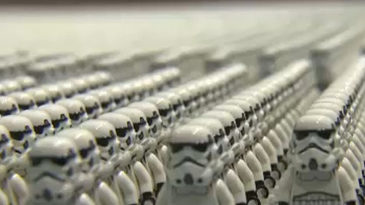 Video: Yıldız Savaşları'nın Stormtrooper'ları LEGO'da rekor kırdı