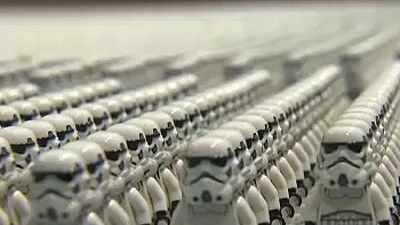 شاهد: أكثر من 36 ألف تمثال صغير لشخصية من "حرب النجوم" في معرض بشيكاغو