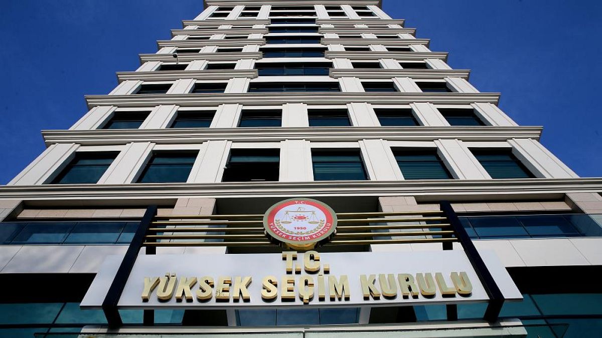 İstanbul'da yeniden seçim kararı alan YSK'nın görev ve yetkileri nedir, nasıl karar alır?