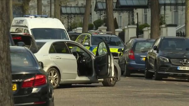 Londres : un automobiliste vise la voiture de l'ambassadrice d'Ukraine Londres : un automobiliste vise la voiture de l'ambassadrice d'Ukraine