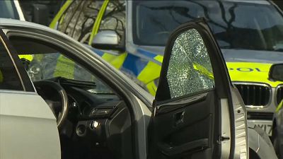 London: Geparktes Auto des ukrainischen Botschafters gerammt, Polizeischüsse