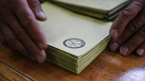 YSK'nın seçimleri iptal ettiği yerler nereler? 3 ilçede seçimler yenilecek YSK'nın seçimleri iptal ettiği yerler nereler? 3 ilçede seçimler yenilecek