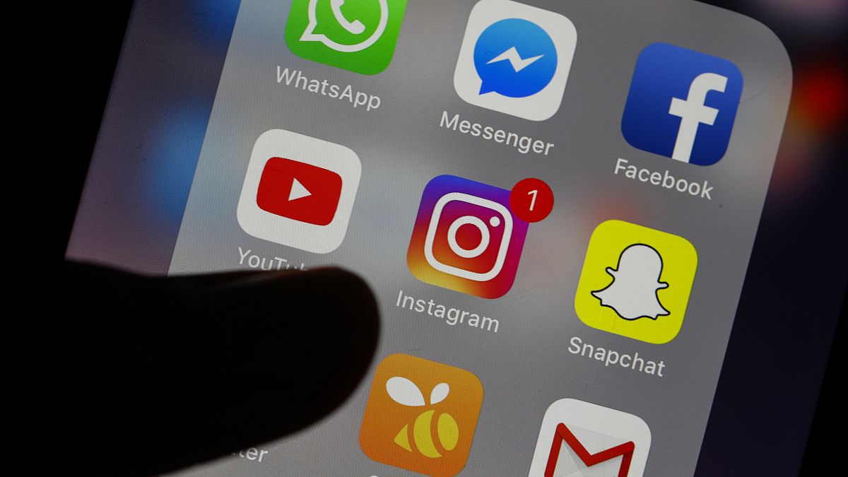 Whatsappa ve Instagram'a erişim sorunu