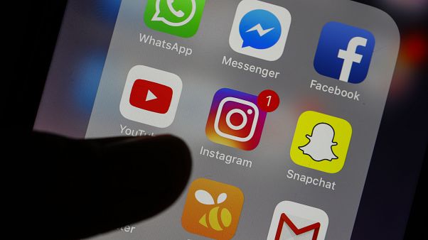 Whatsappa ve Instagram'a erişim sorunu Whatsappa ve Instagram'a erişim sorunu