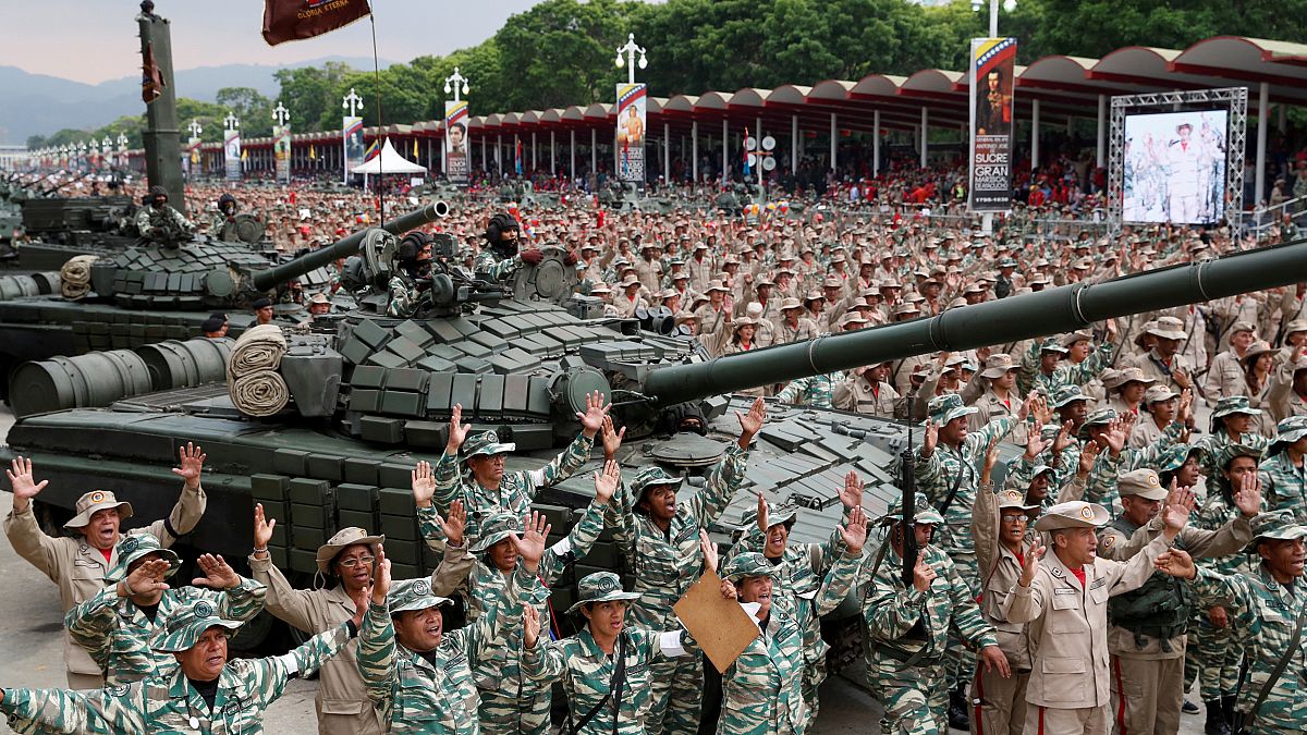 Maduro Venezuela'daki milis güçlere bir milyon kişi ilave edeceğini açıkladı