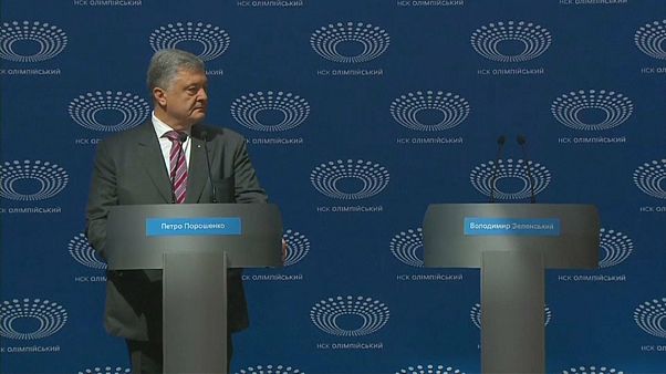 Ucrânia: Zelensky ausente de debate com Poroshenko Ucrânia: Zelensky ausente de debate com Poroshenko