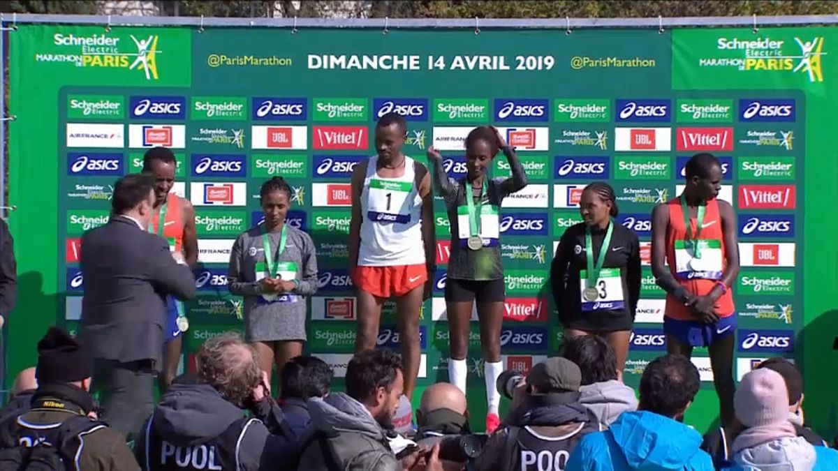 Etíopes dominam Maratona de Paris