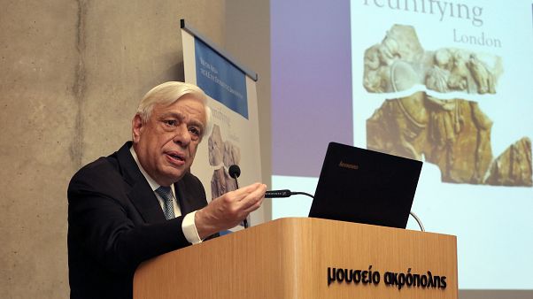 Πρ. Παυλόπουλος: «Τα Γλυπτά του Παρθενώνα κρατούνται ως "λάφυρα" της κλοπής του Έλγιν!». Πρ. Παυλόπουλος: «Τα Γλυπτά του Παρθενώνα κρατούνται ως "λάφυρα" της κλοπής του Έλγιν!».