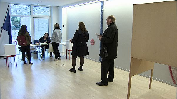 Voter de l'étranger, un parcours du combattant pour les Espagnols Voter de l'étranger, un parcours du combattant pour les Espagnols