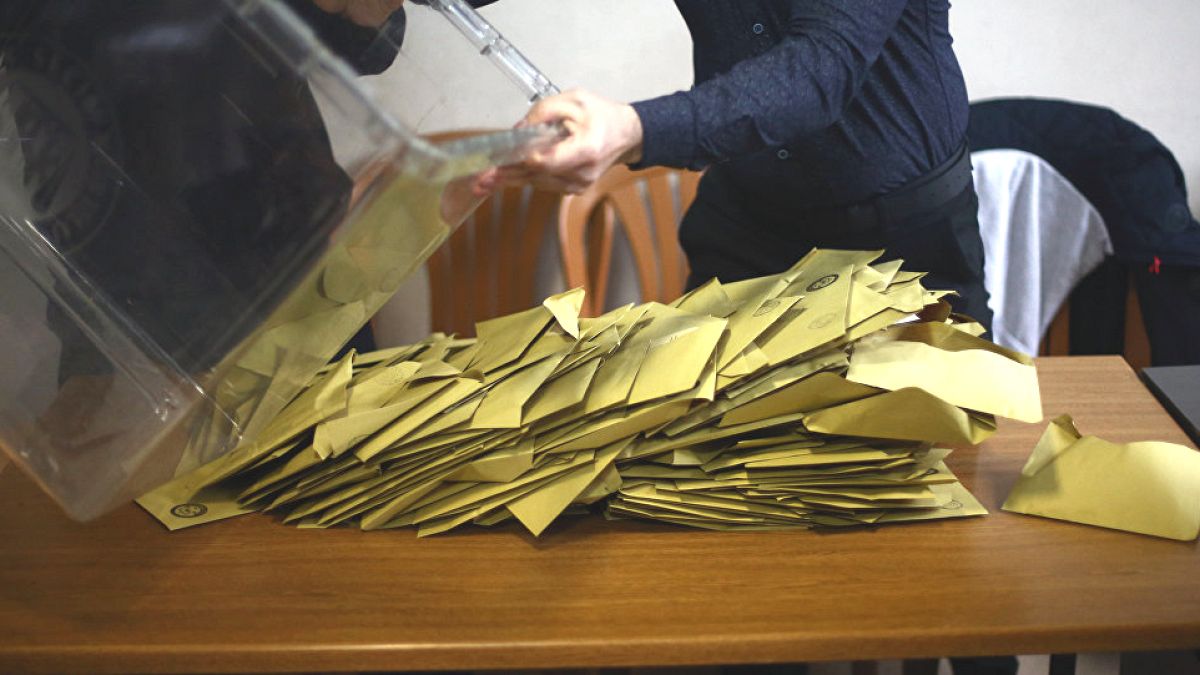 YSK, Maltepe'de tüm oy sayımlarının iptali kararını kaldırdı, kalan sandıklarda sayım devam edecek