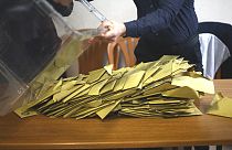 YSK, Maltepe'de tüm oy sayımlarının iptali kararını kaldırdı, kalan sandıklarda sayım devam edecek