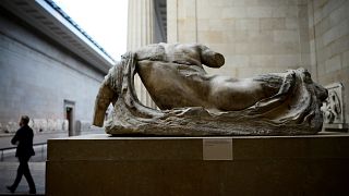 إحدى المنحوتات اليونانية في المتحف البريطاني بلندن