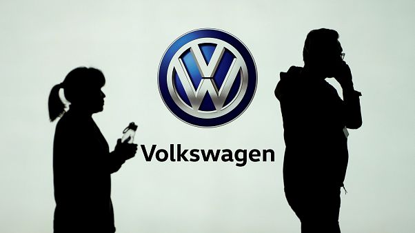 Emisyon skandalının Volkswagen'e maliyeti 30 milyar Euro'yu bulacak Emisyon skandalının Volkswagen'e maliyeti 30 milyar Euro'yu bulacak