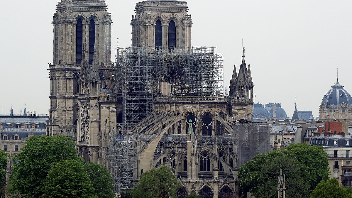 EN IMÁGENES: Así ha amanecido la Catedral de Notre Dame tras el devastador incendio